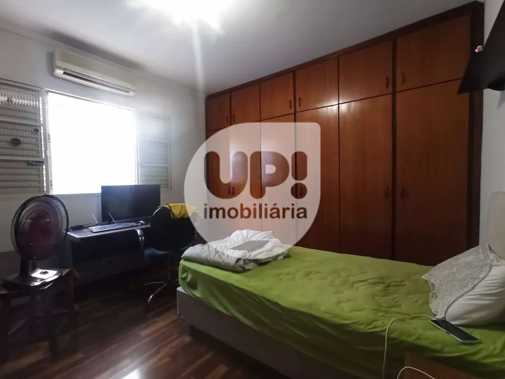 Casa, 3 quartos, 250 m² - Foto 12