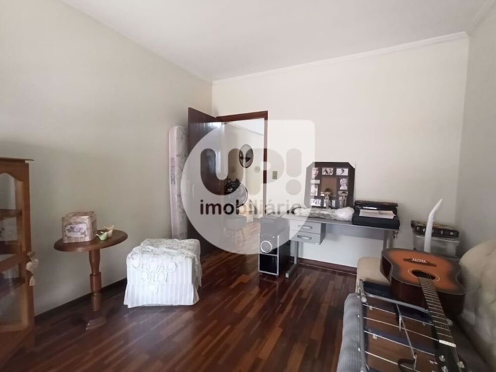 Casa, 3 quartos, 250 m² - Foto 2