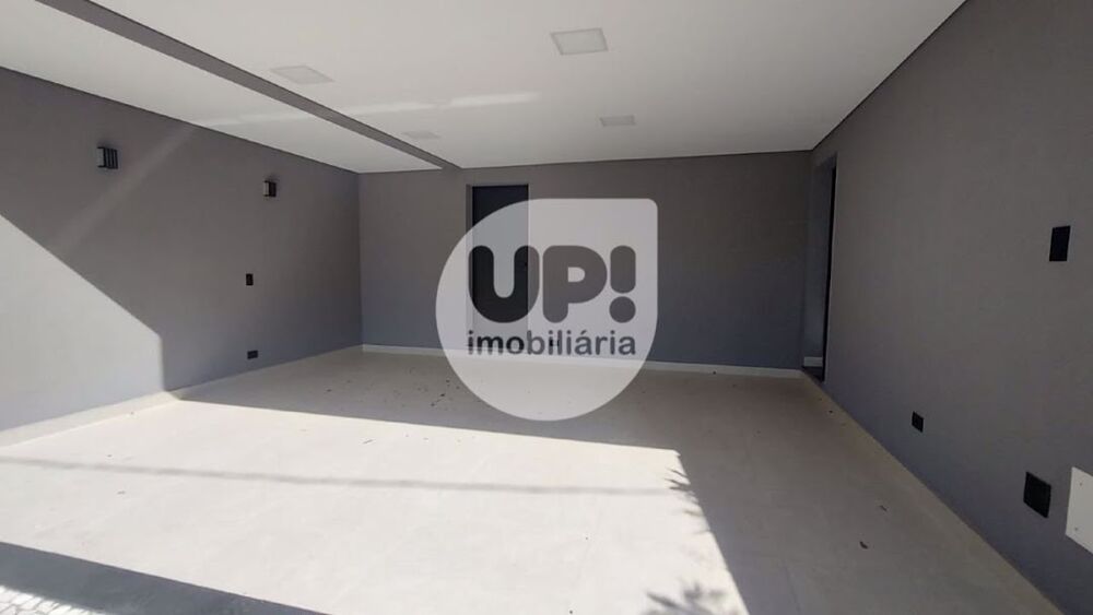 Sobrado, 3 quartos, 222 m² - Foto 1