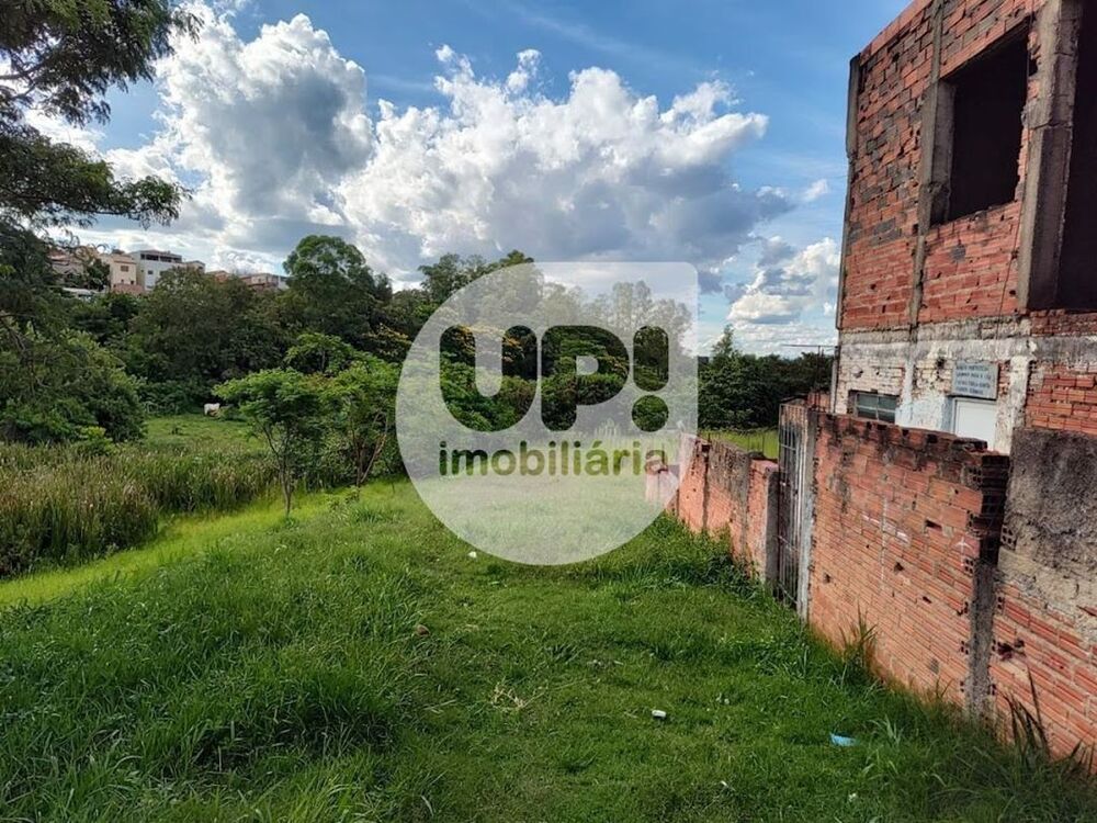 Loteamento e Condomínio, 270 m² - Foto 1