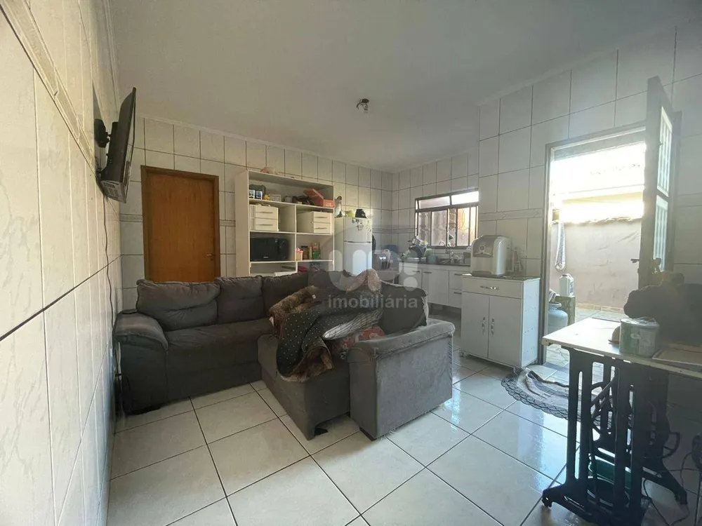 Casa, 3 quartos, 130 m² - Foto 2