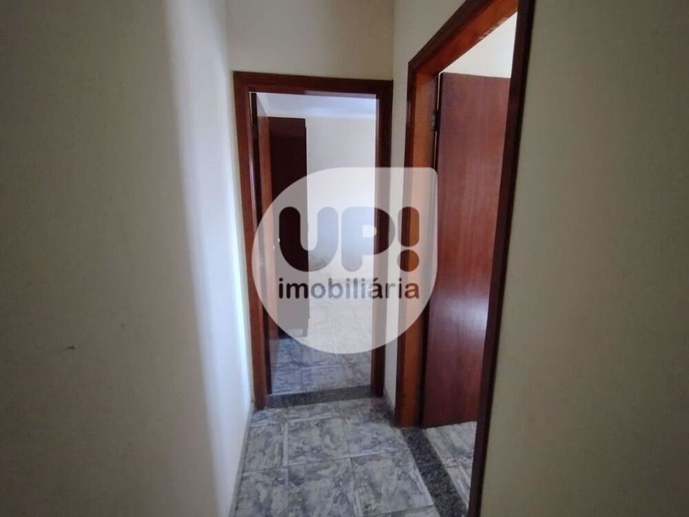 Chácara à venda com 3 quartos, 153m² - Foto 1