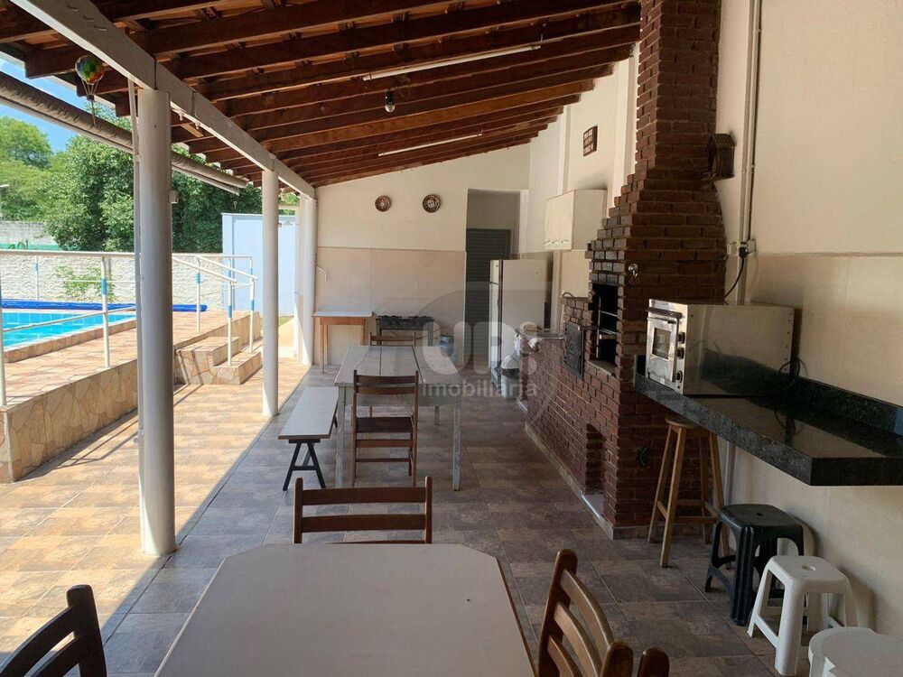 Chácara à venda com 3 quartos, 160m² - Foto 2