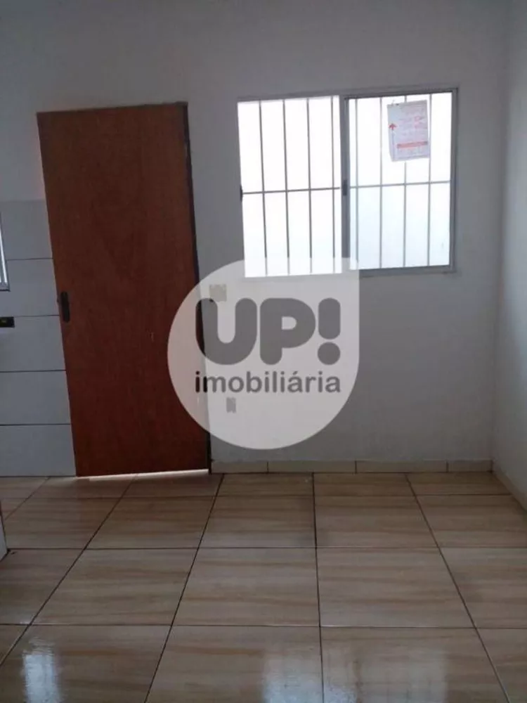 Casa de Condomínio à venda com 1 quarto, 70m² - Foto 1