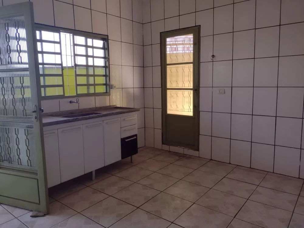Casa, 4 quartos, 220 m² - Foto 3