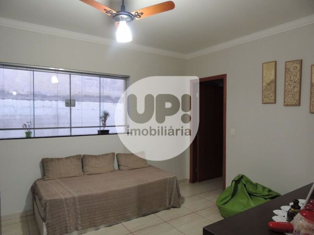 Casa à venda com 3 quartos, 170m² - Foto 3