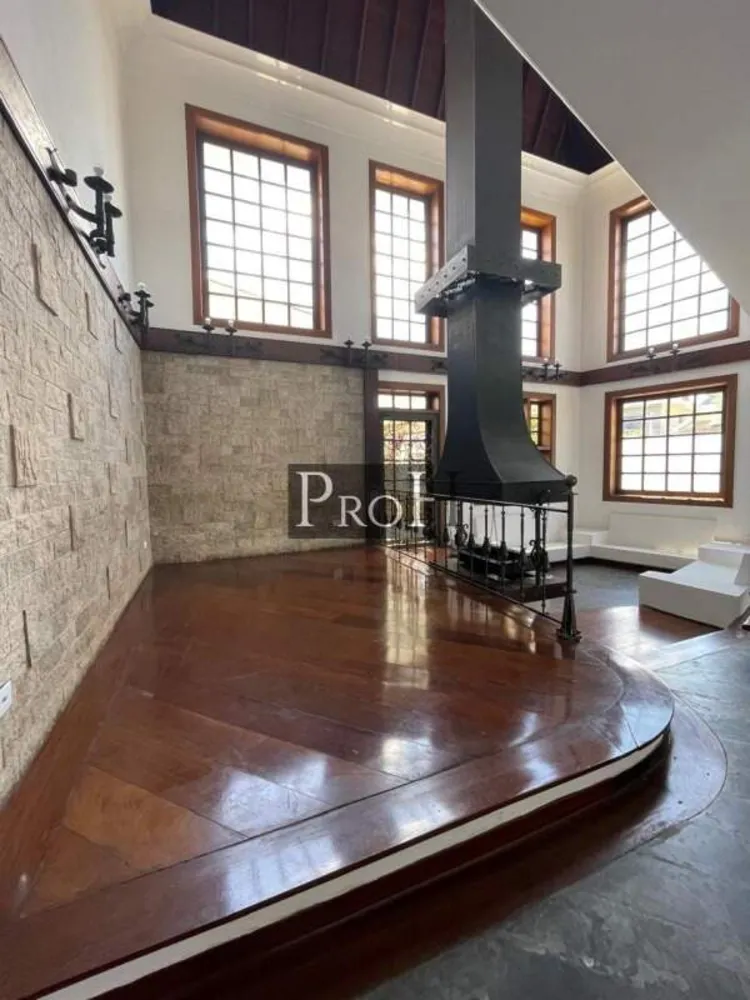 Sobrado, 4 quartos, 319 m² - Foto 1