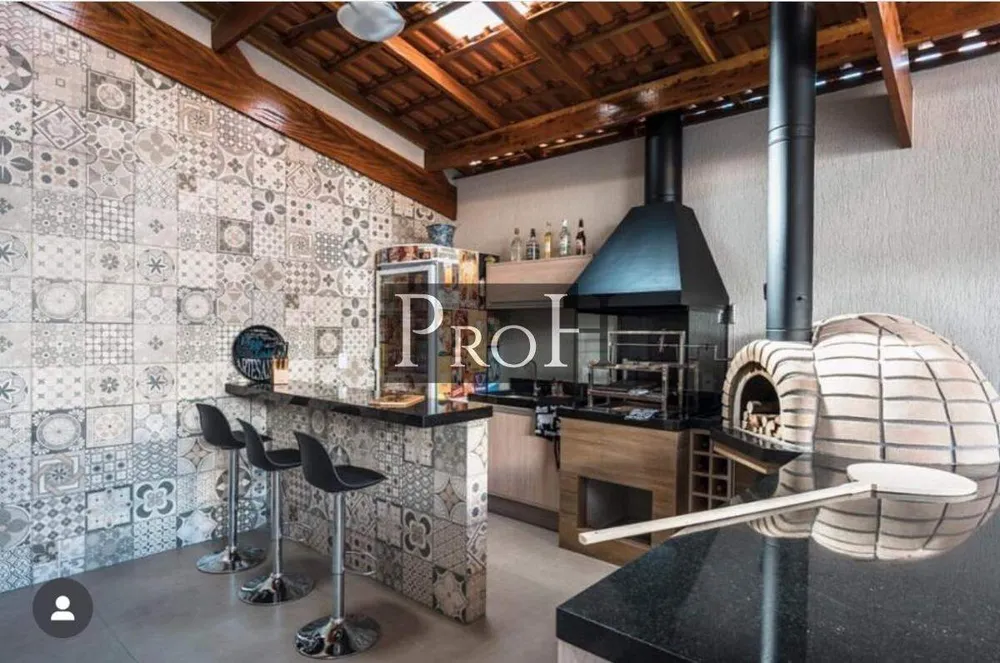 Casa, 3 quartos, 310 m² - Foto 1
