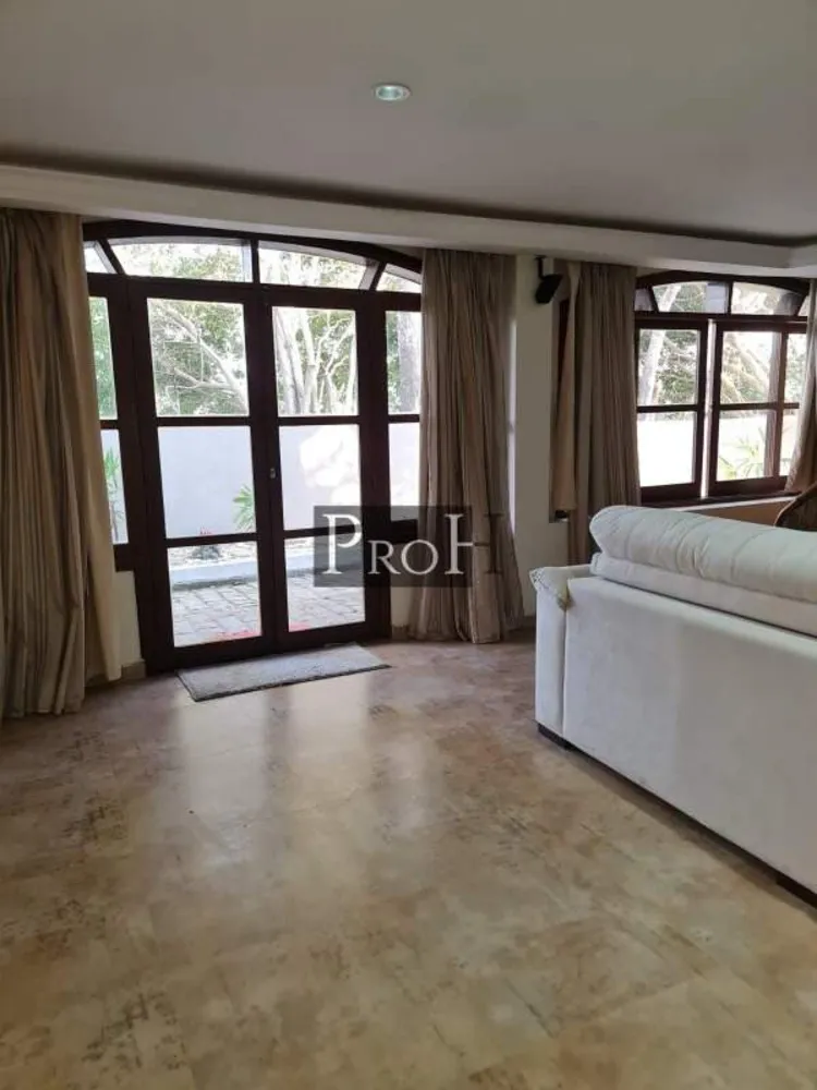 Casa, 4 quartos, 680 m² - Foto 1