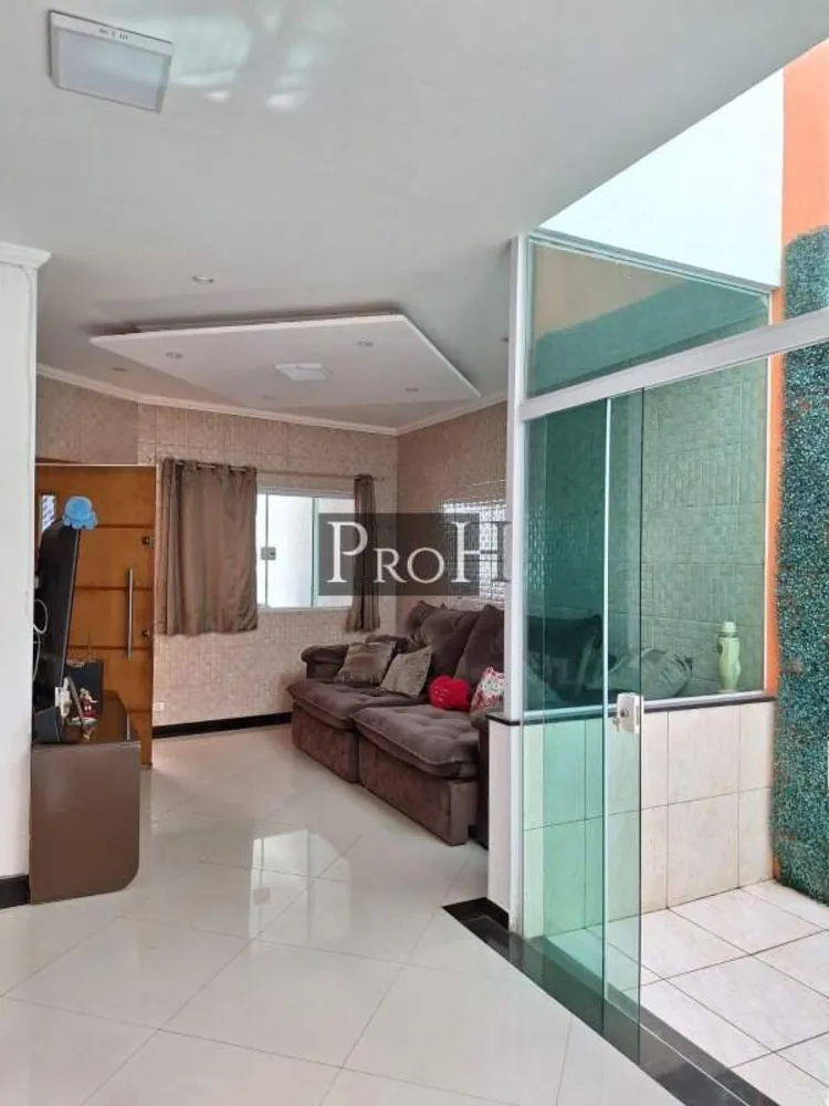 Casa, 4 quartos, 166 m² - Foto 1
