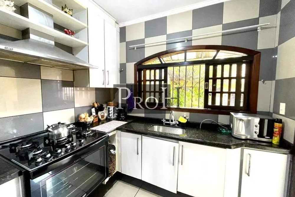 Sobrado, 3 quartos, 210 m² - Foto 1