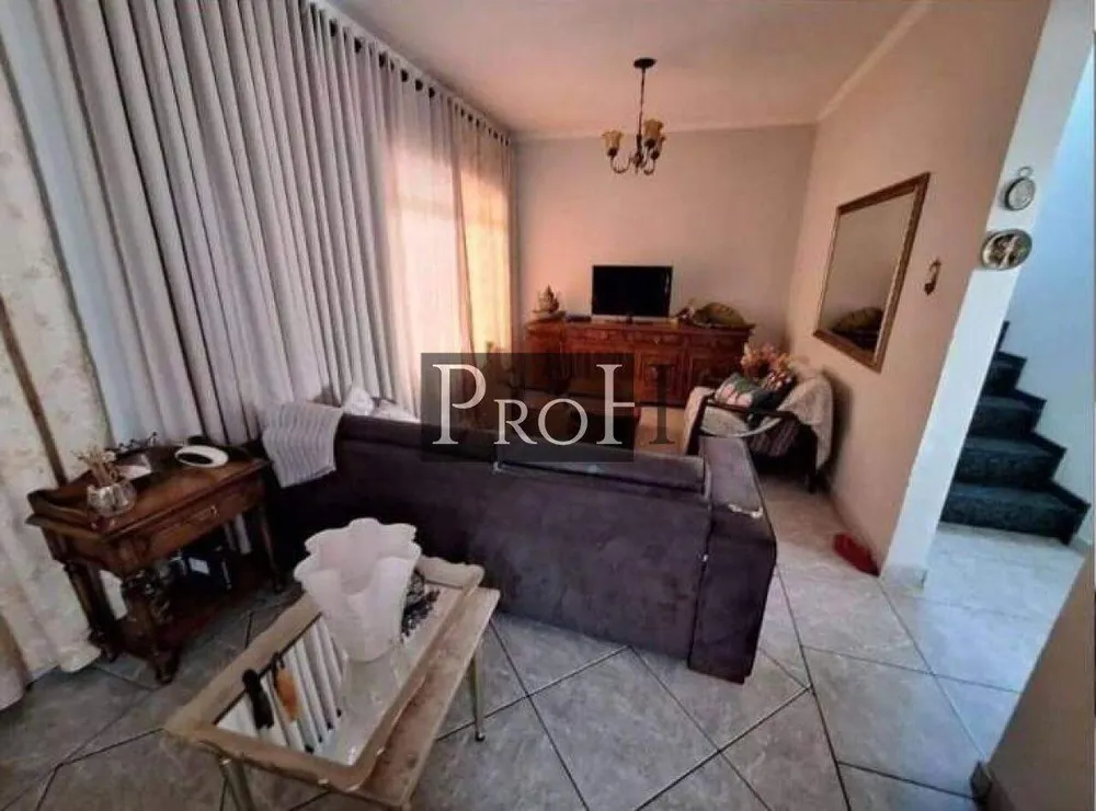 Casa, 3 quartos, 216 m² - Foto 1