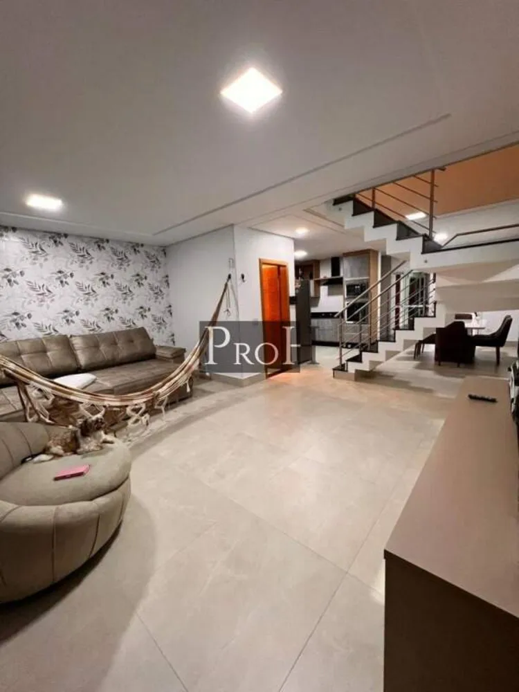 Sobrado, 5 quartos, 180 m² - Foto 2