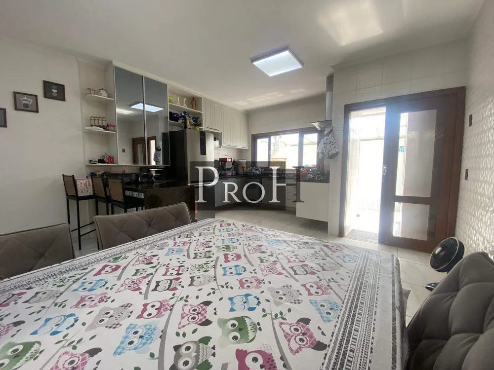 Sobrado, 4 quartos, 247 m² - Foto 1