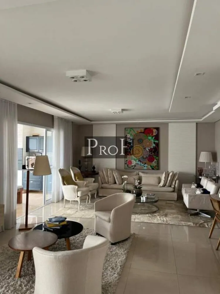 Apartamento, 3 quartos, 242 m² - Foto 1