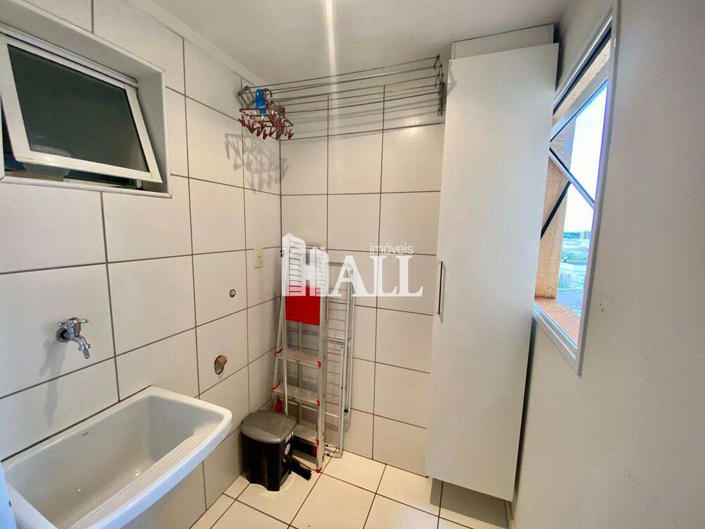 Apartamento à venda com 2 quartos, 70m² - Foto 2
