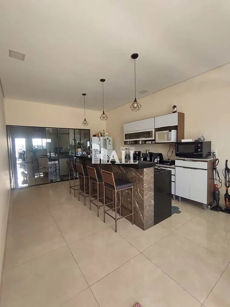 Casa, 3 quartos, 192 m² - Foto 2