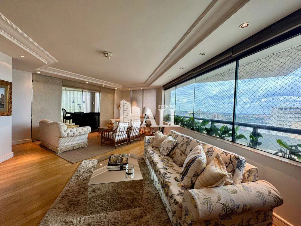 Apartamento, 3 quartos, 630 m² - Foto 1