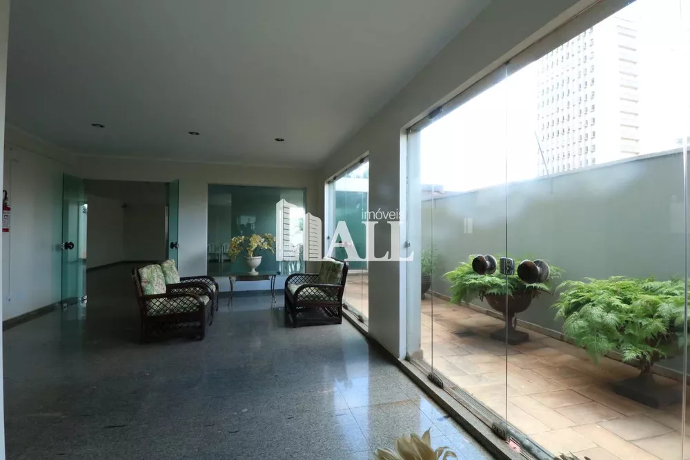 Apartamento à venda com 4 quartos, 234m² - Foto 7