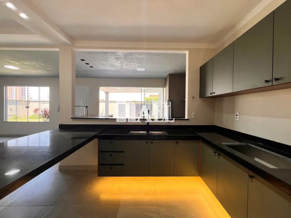 Casa, 3 quartos, 175 m² - Foto 2