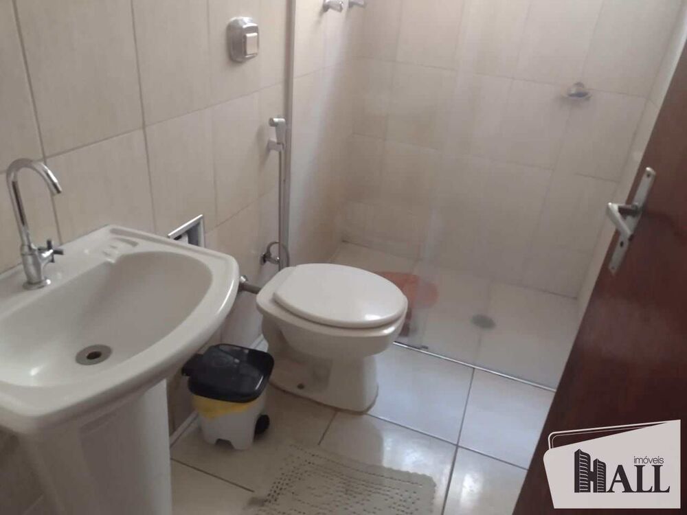 Casa à venda com 2 quartos, 165m² - Foto 3