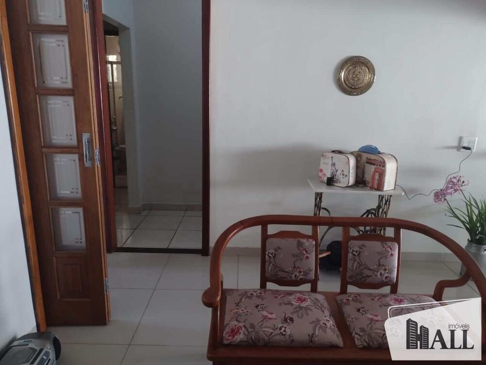 Casa à venda com 2 quartos, 165m² - Foto 2