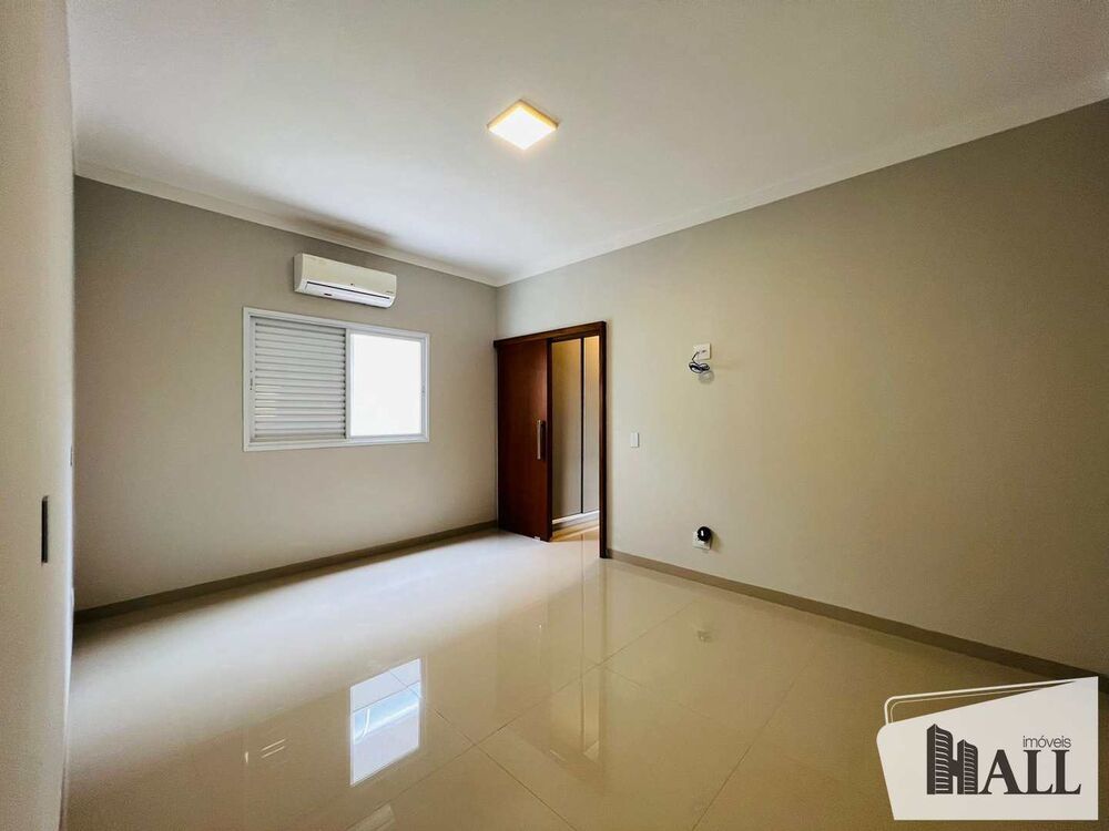 Casa de Condomínio à venda com 3 quartos, 400m² - Foto 1