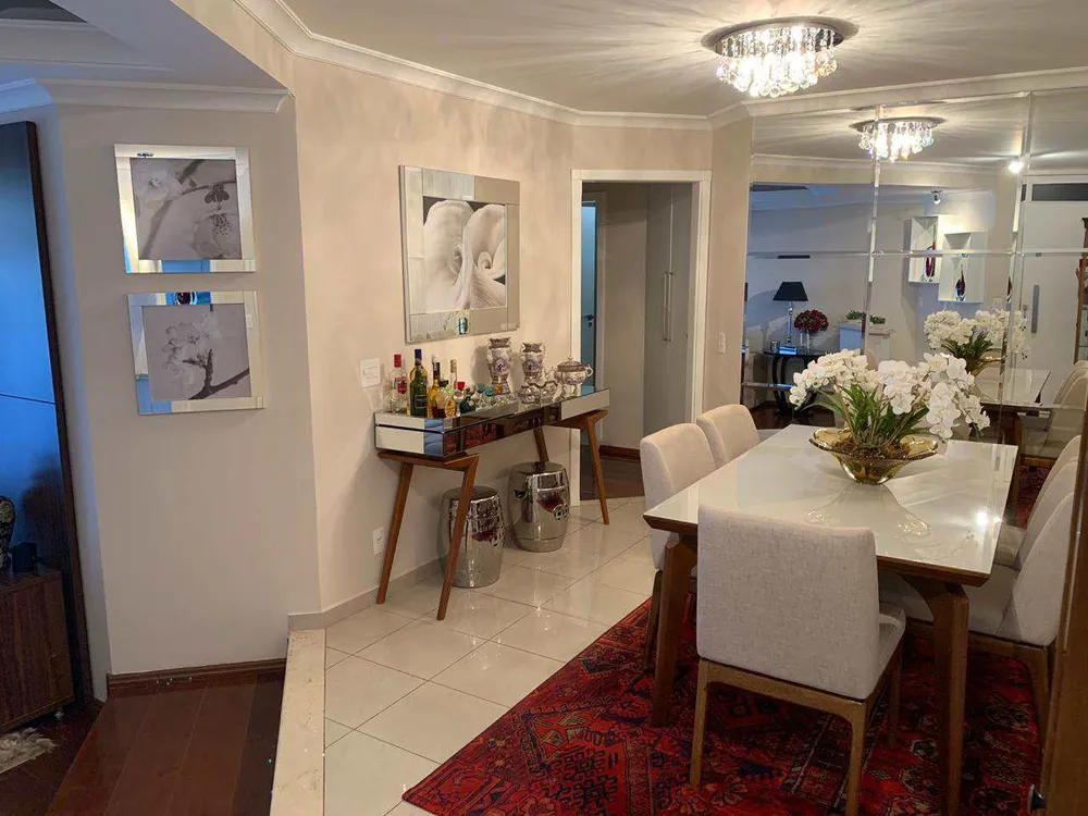 Apartamento, 3 quartos, 140 m² - Foto 1