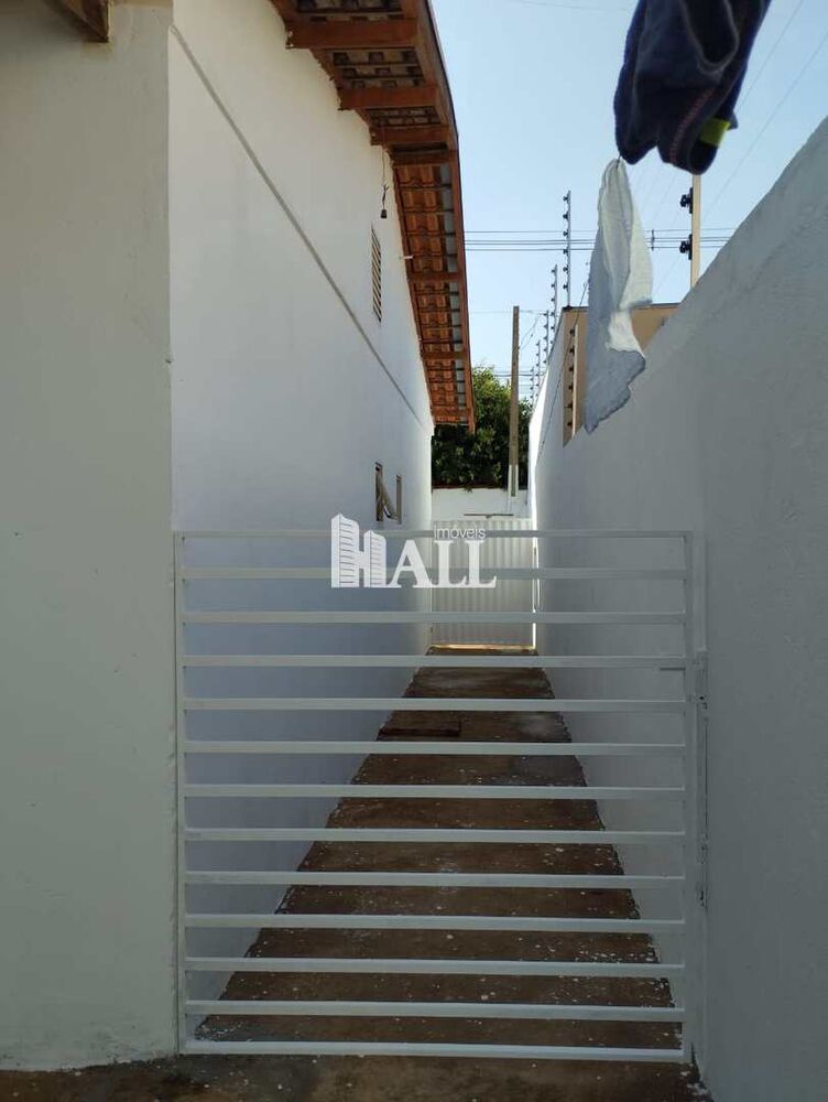 Casa à venda com 2 quartos, 65m² - Foto 4
