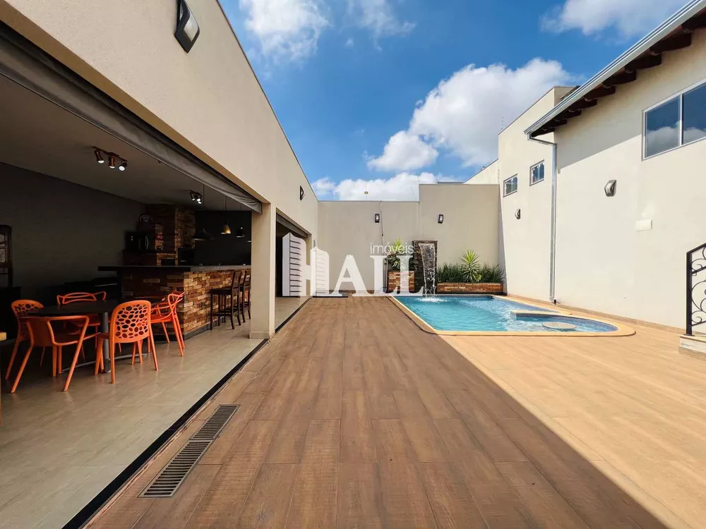 Casa à venda com 3 quartos, 300m² - Foto 3