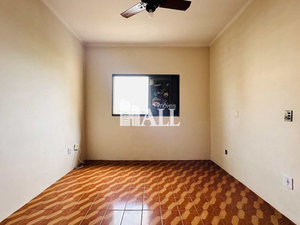 Apartamento à venda com 3 quartos, 119m² - Foto 1