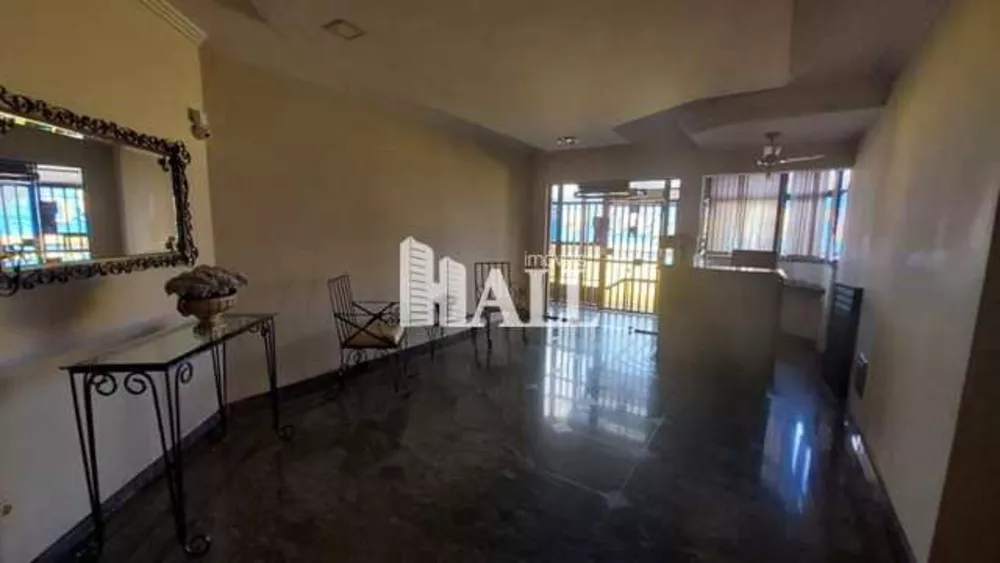 Apartamento à venda com 3 quartos, 134m² - Foto 1