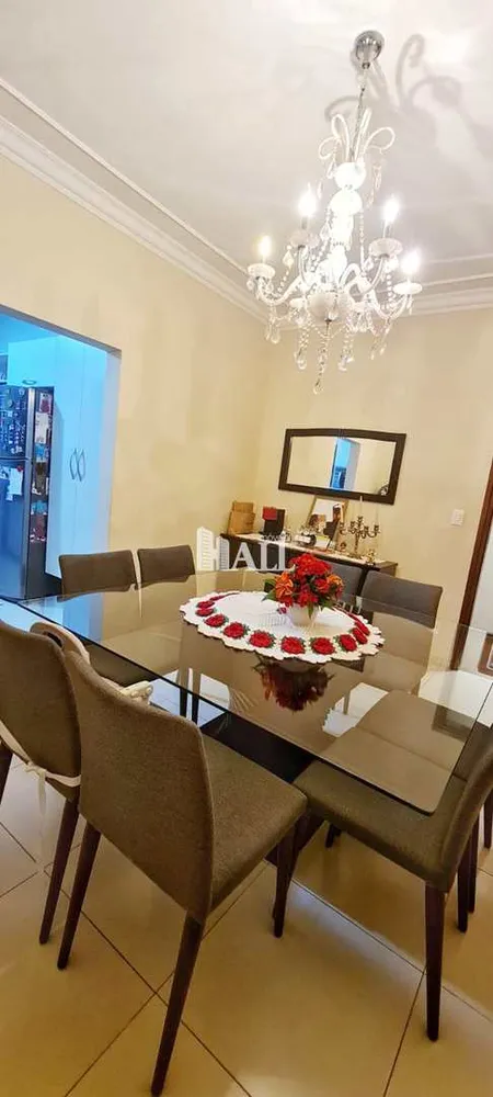 Casa, 4 quartos, 200 m² - Foto 1