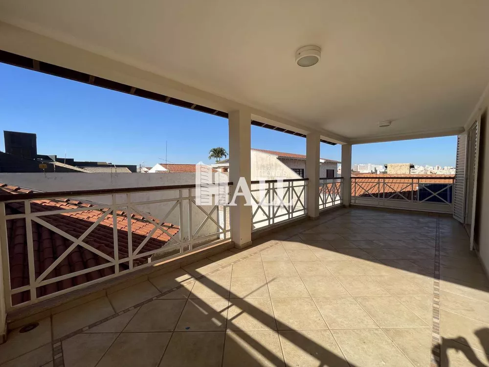 Casa à venda com 3 quartos, 300m² - Foto 4