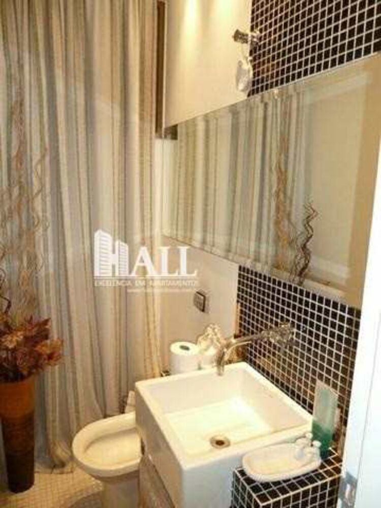 Apartamento à venda com 3 quartos, 135m² - Foto 2