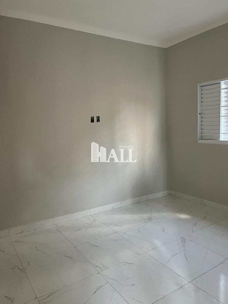 Casa à venda com 2 quartos, 60m² - Foto 2