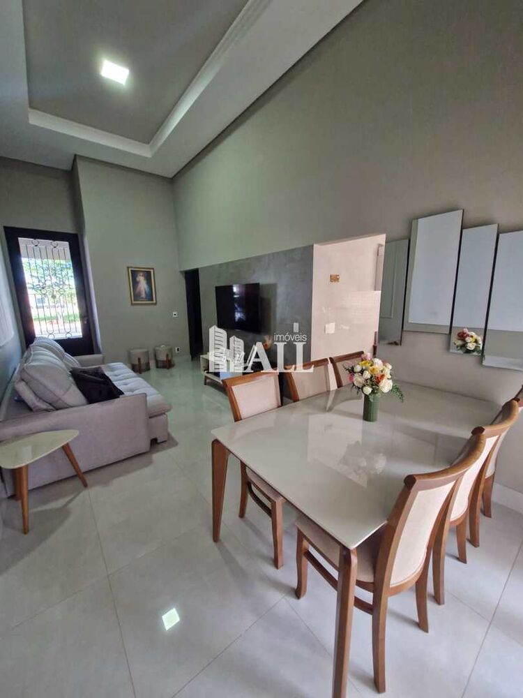 Casa de Condomínio à venda com 3 quartos, 156m² - Foto 1