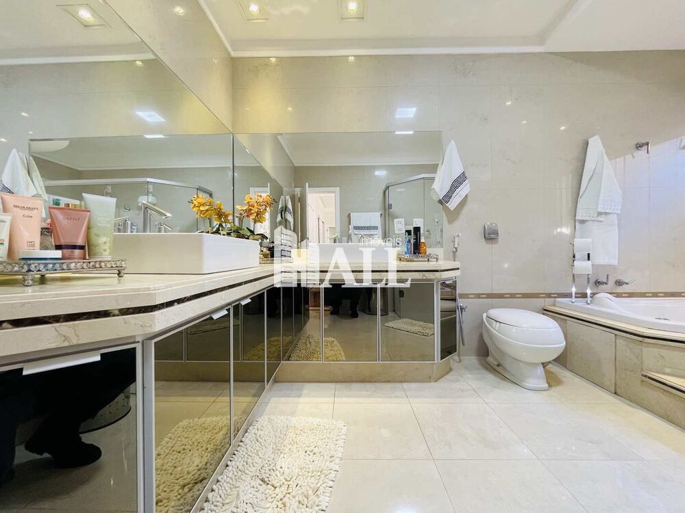Sobrado, 3 quartos, 420 m² - Foto 1