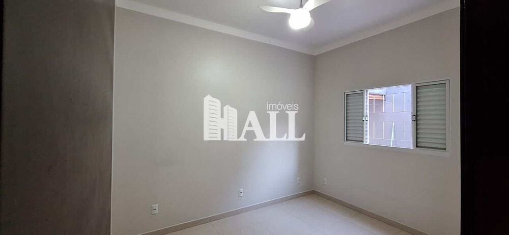 Casa à venda com 4 quartos, 180m² - Foto 4