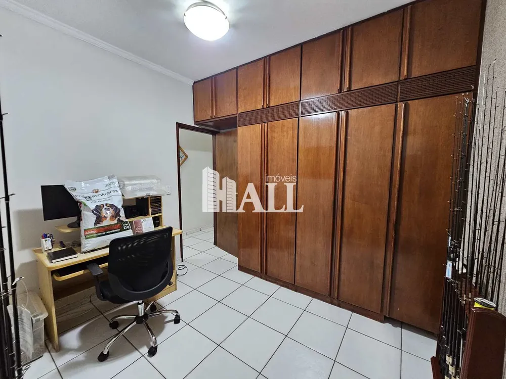 Casa, 4 quartos, 218 m² - Foto 1