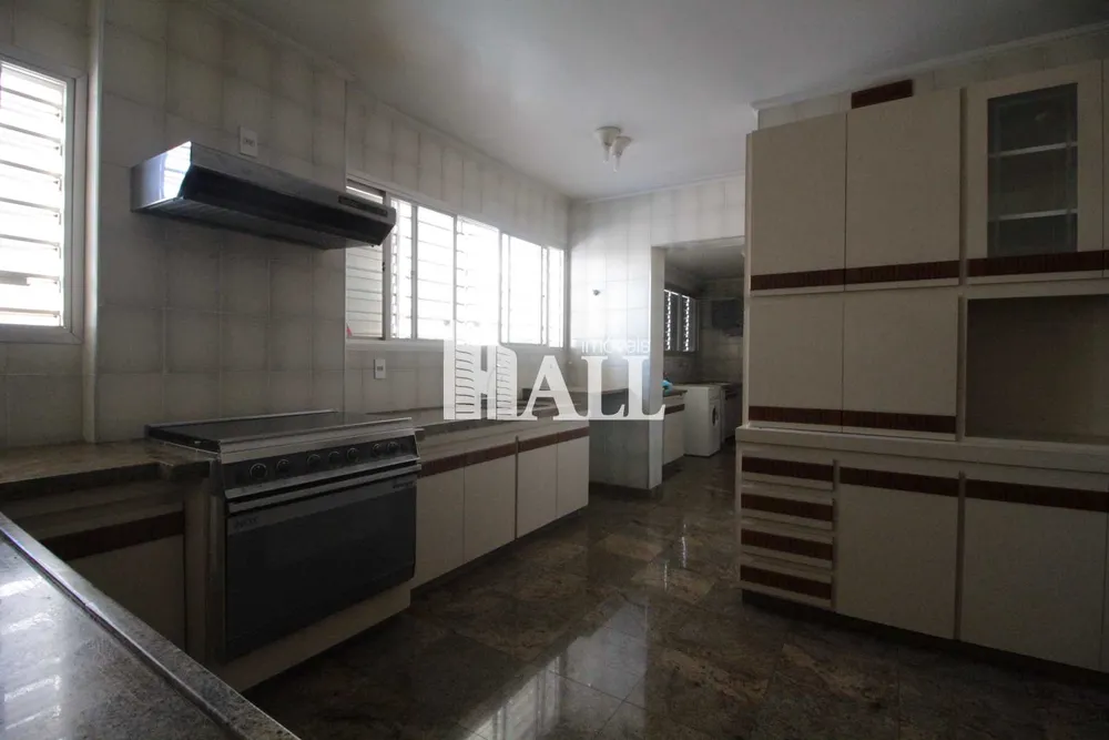 Apartamento, 3 quartos, 220 m² - Foto 2