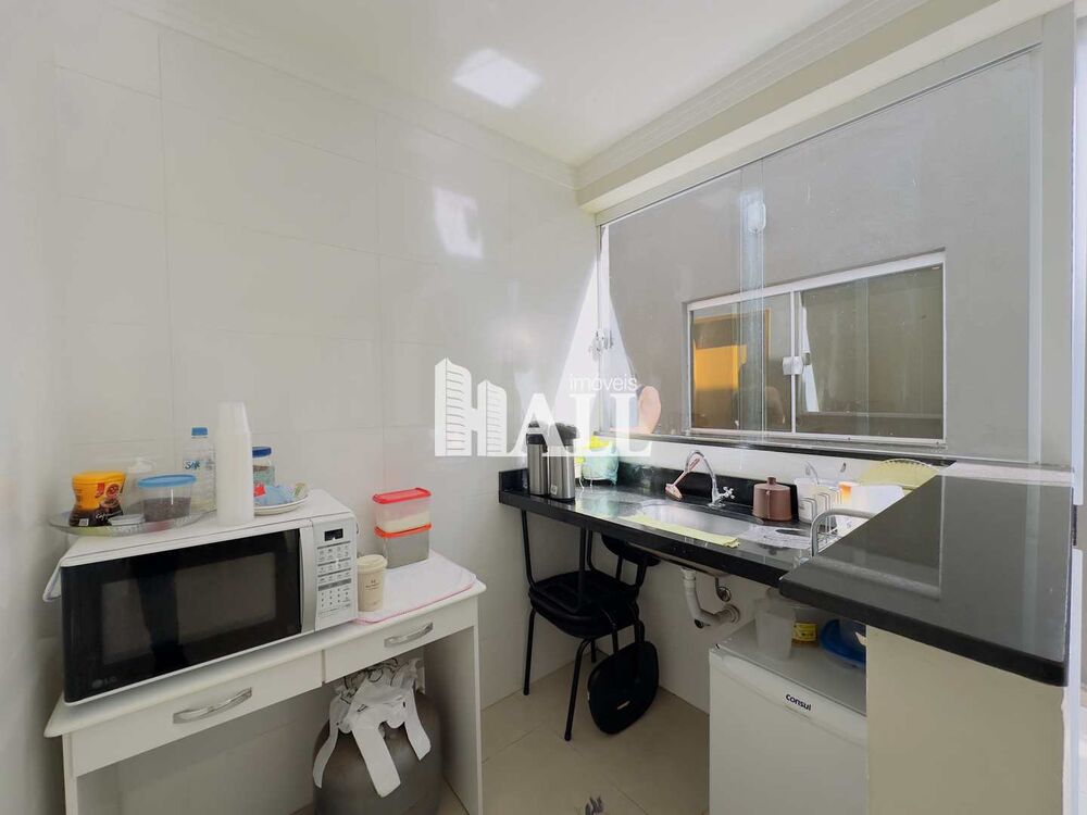 Casa à venda com 1 quarto, 248m² - Foto 4
