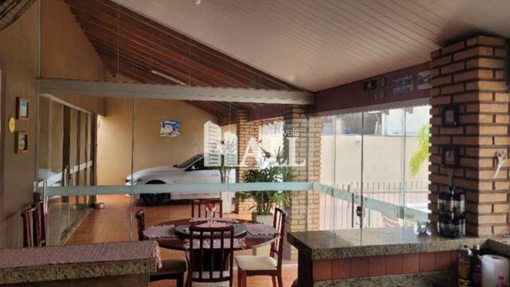 Casa, 3 quartos, 247 m² - Foto 2