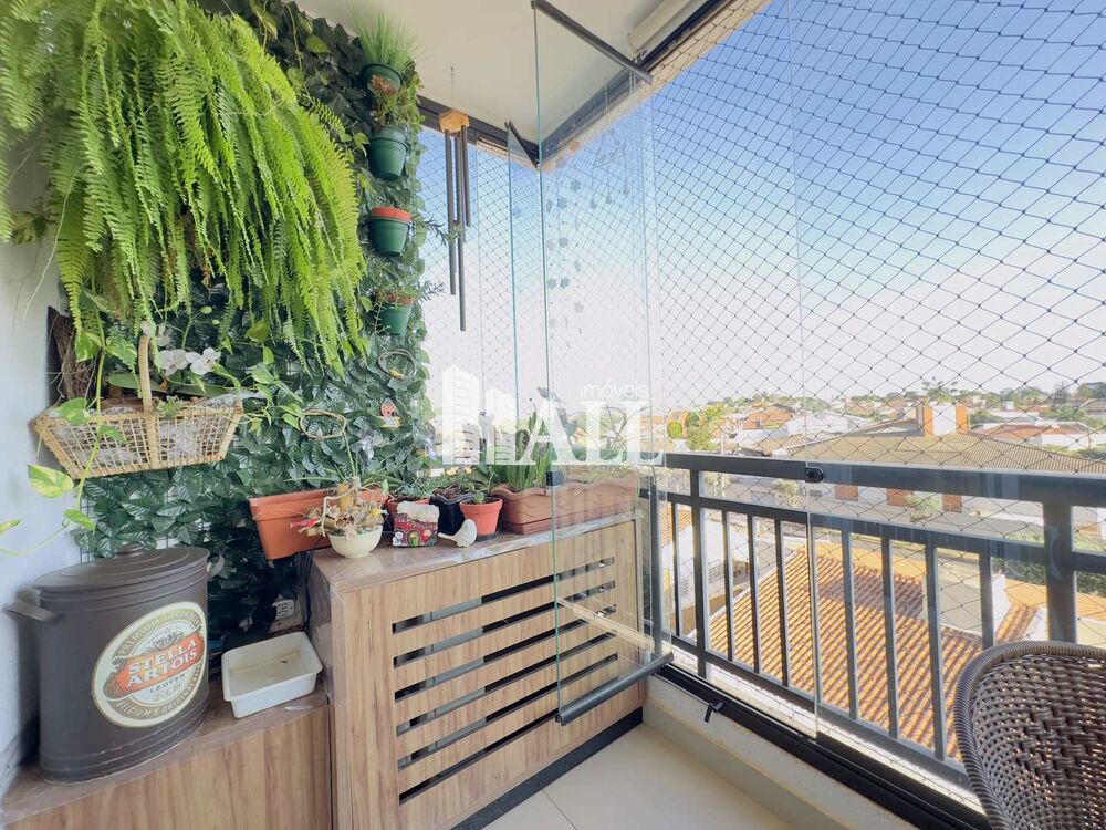 Apartamento à venda com 3 quartos, 77m² - Foto 1
