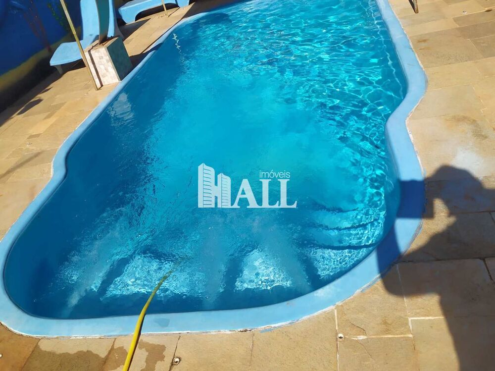 Chácara à venda com 4 quartos, 200m² - Foto 2