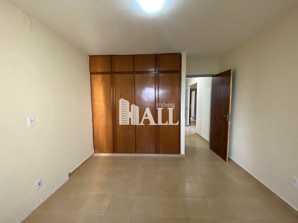 Casa à venda com 3 quartos, 190m² - Foto 2