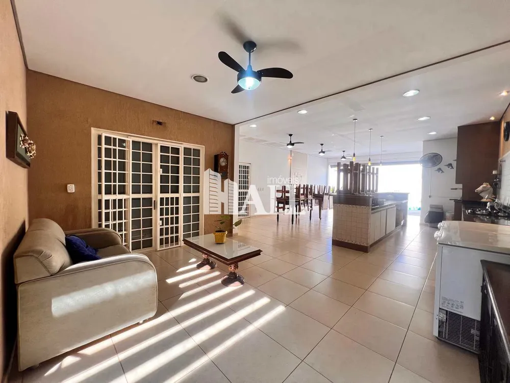 Casa, 3 quartos, 300 m² - Foto 8