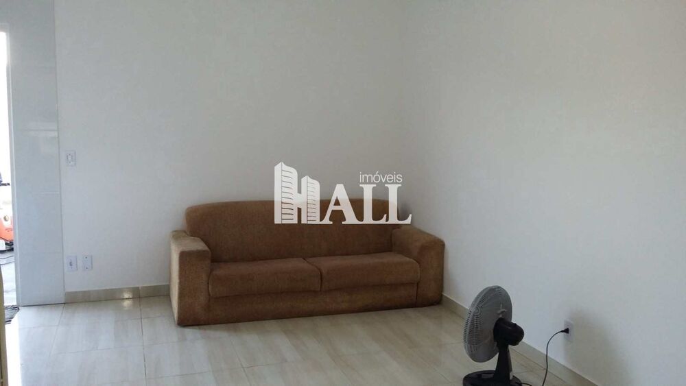Casa à venda com 2 quartos, 60m² - Foto 1