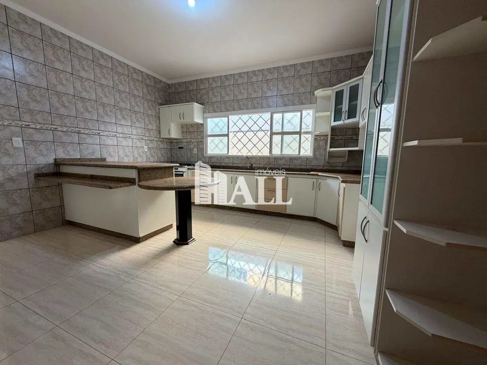 Casa, 3 quartos, 234 m² - Foto 2