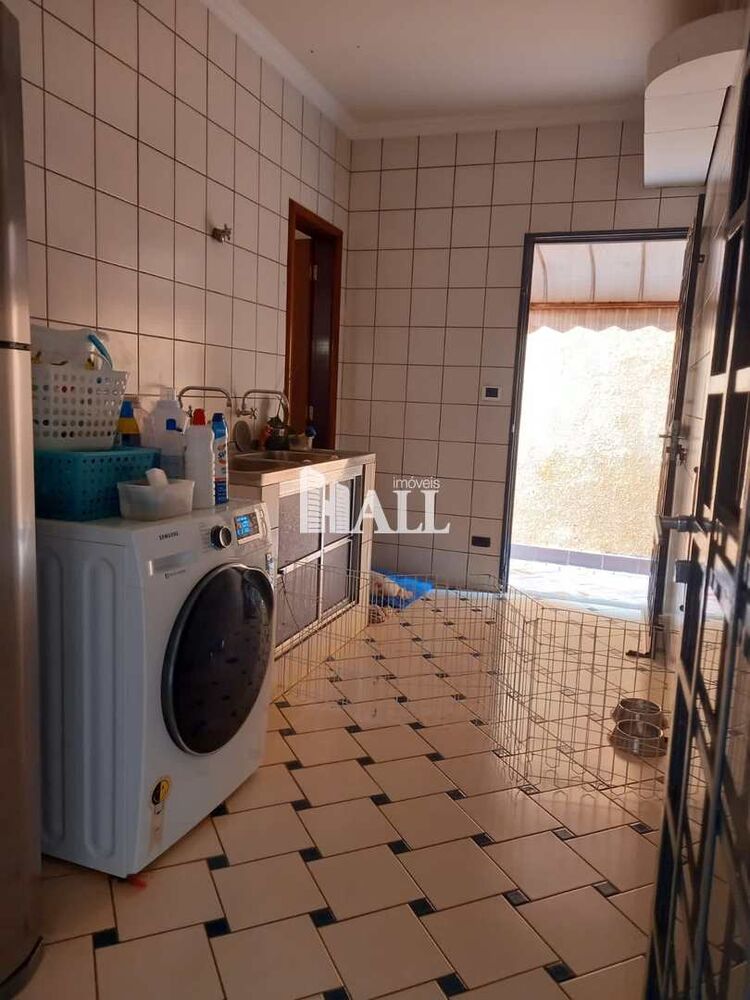 Casa à venda com 4 quartos, 273m² - Foto 3